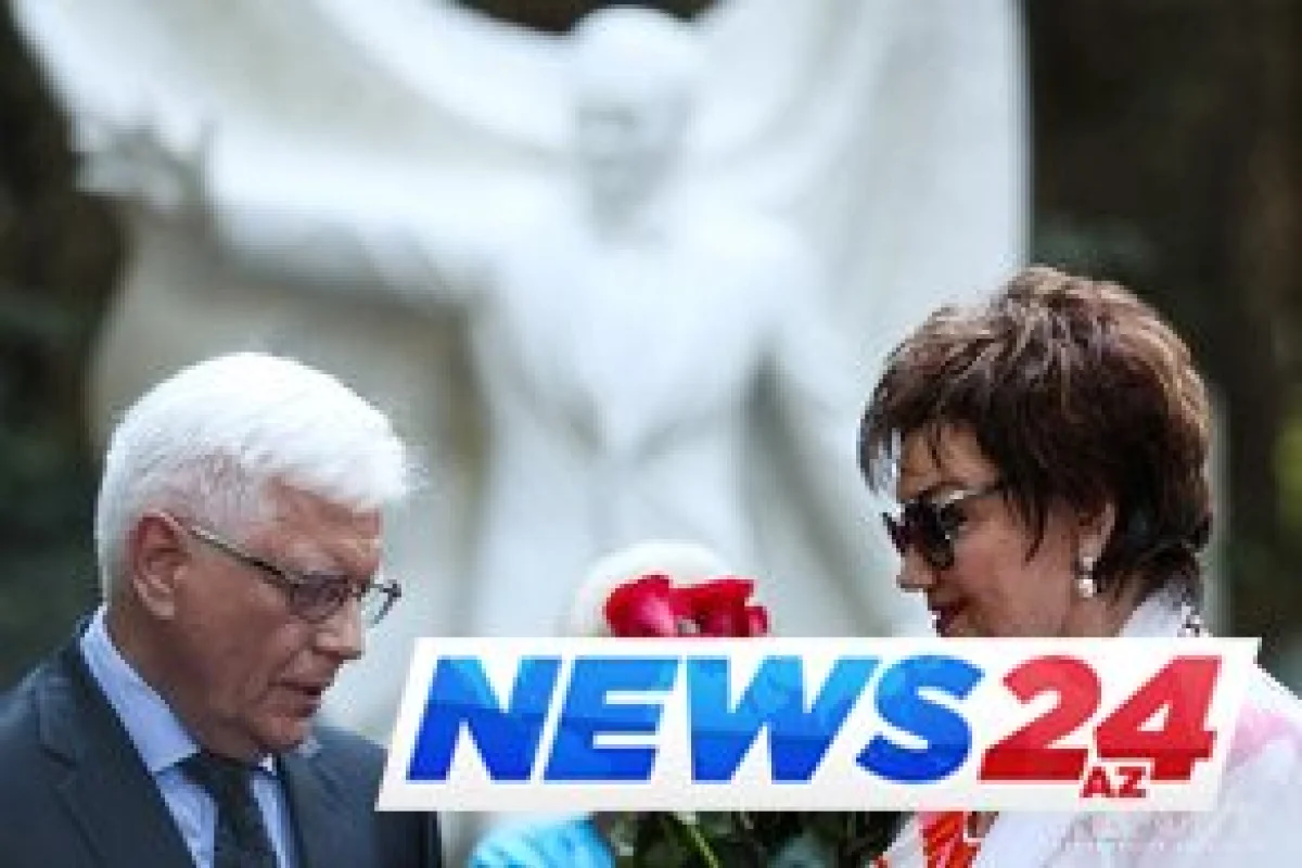 Müslüm Maqomayevin anım mərasimi keçirilib - FOTO