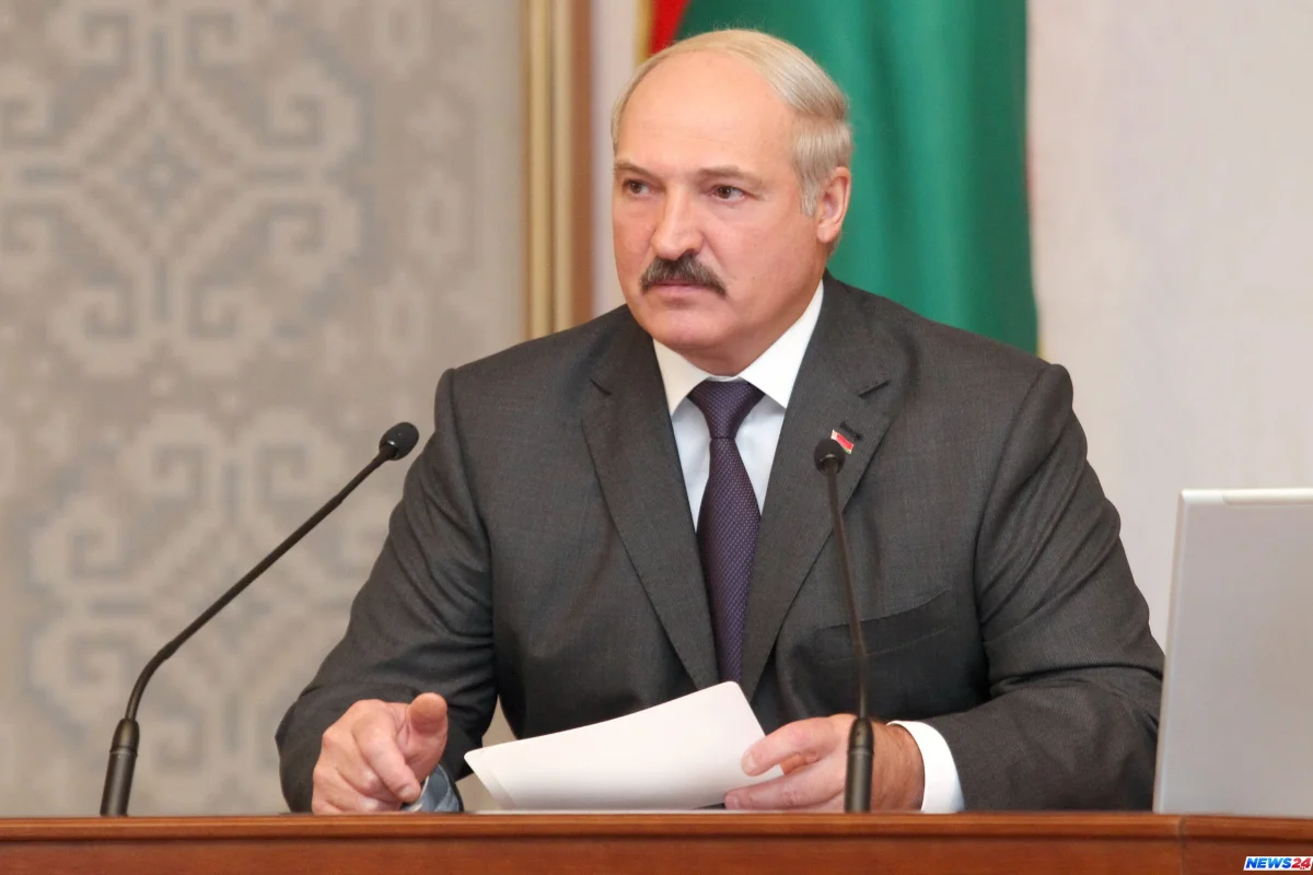 Lukaşenko hökuməti “təmizlədi”