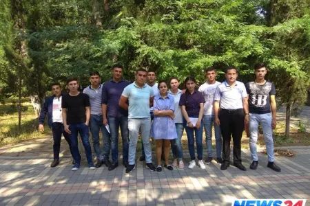 Gədəbəyli müəllim inqilab edir – Abituriyentlərdən yüz faiz nəticə – Foto