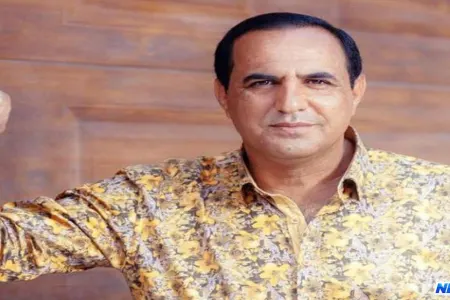 Manaf Ağayev: "O qədər qudurmuşam ki, şəhid anasını diz çökdürüm?"