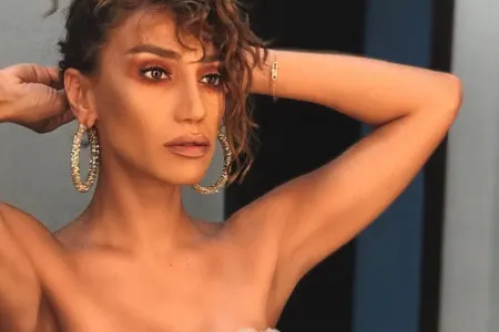 Röya Sevgililər günündə səhnəyə çıxacaq - VİDEO