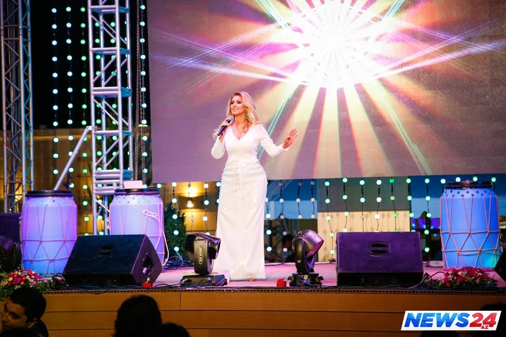 Roza Zərgərli yerli və xarici həmkarlarını bir araya topladı, konsert verdi - FOTOLAR