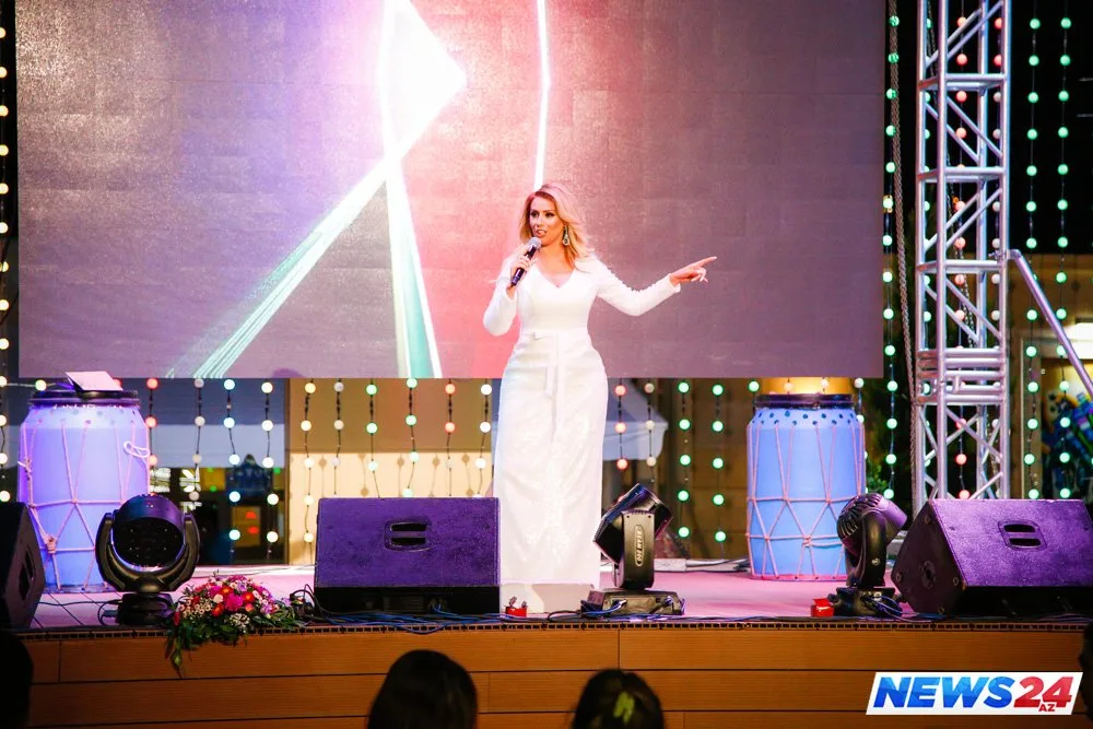 Roza Zərgərli yerli və xarici həmkarlarını bir araya topladı, konsert verdi - FOTOLAR