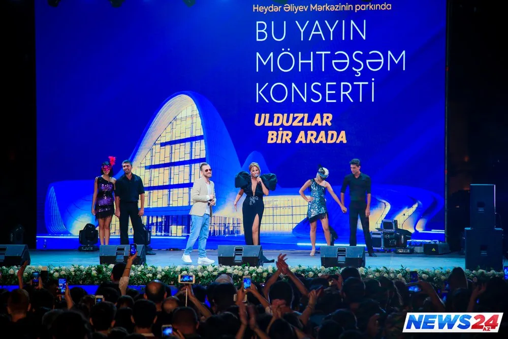 Küsülü müğənnilər eyni səhnədə - FOTOLAR - VİDEO