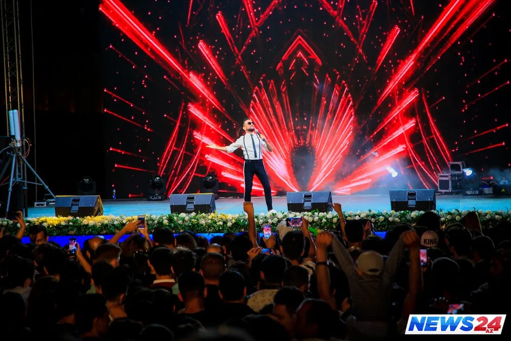 Küsülü müğənnilər eyni səhnədə - FOTOLAR - VİDEO