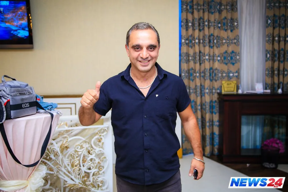 Azərbaycanlı müğənninin gəlinsiz toyundan - FOTOLAR