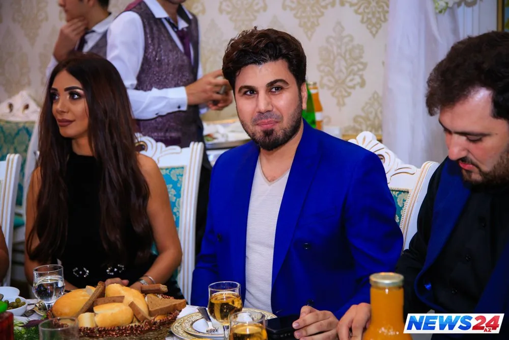 Azərbaycanlı müğənninin gəlinsiz toyundan - FOTOLAR
