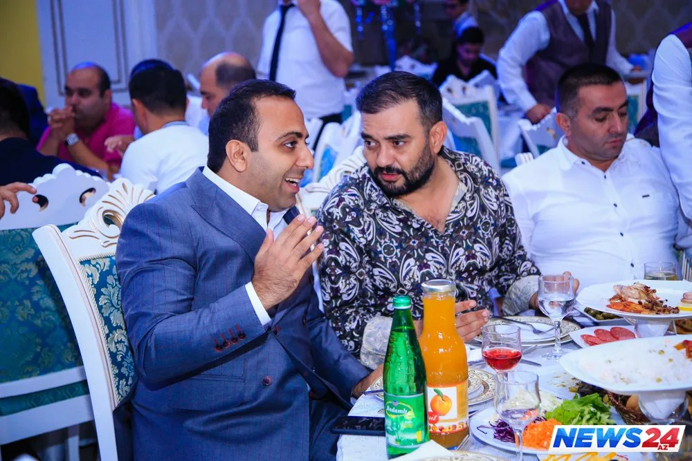 Azərbaycanlı müğənninin gəlinsiz toyundan - FOTOLAR