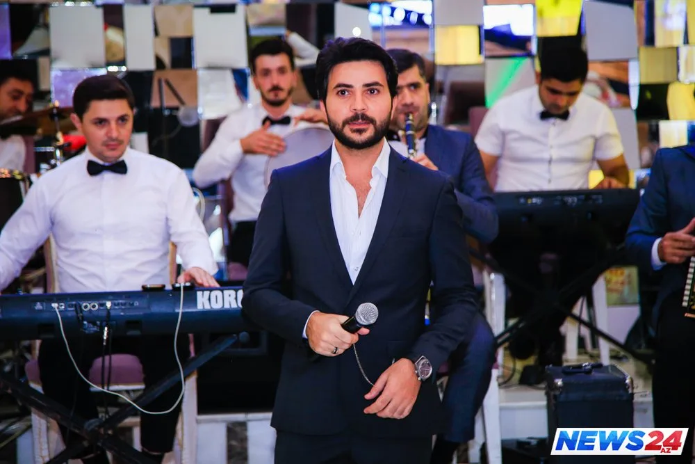 Azərbaycanlı müğənninin gəlinsiz toyundan - FOTOLAR