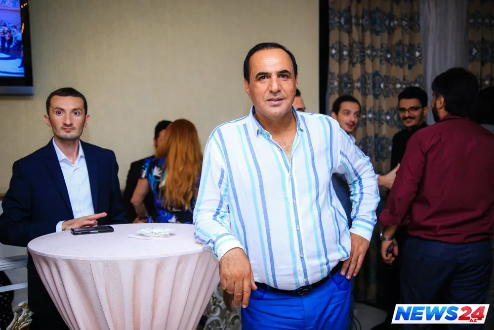 Azərbaycanlı müğənninin gəlinsiz toyundan - FOTOLAR