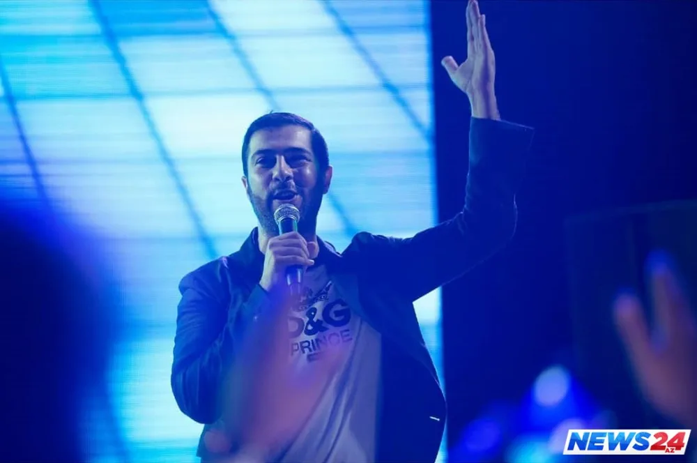 45 dəqiqəlik çıxış, 2500 manatlıq libas və Natavanın zərifliyi - FOTOLAR