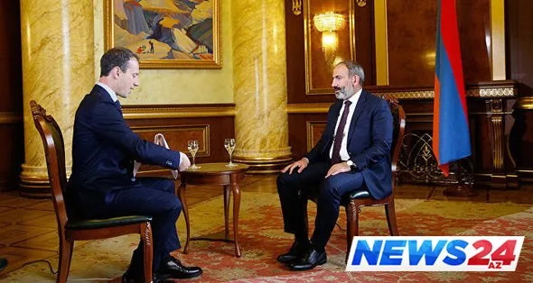 Nikol Paşinyanın protokol xidmətinin kobud səhvləri - FOTO