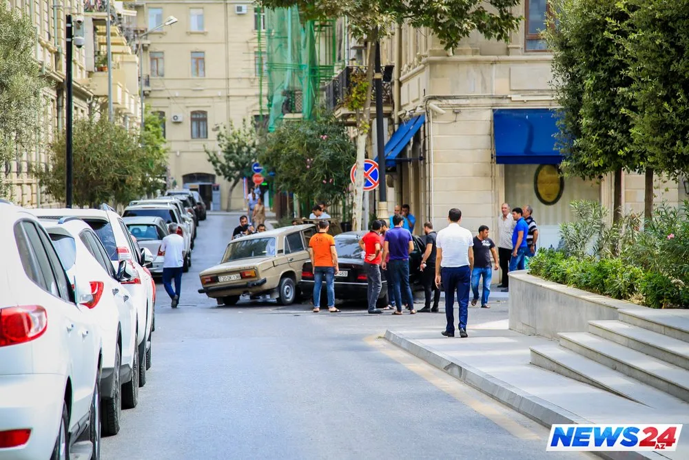 Bakının mərkəzində ağır qəza - FOTO - VİDEO