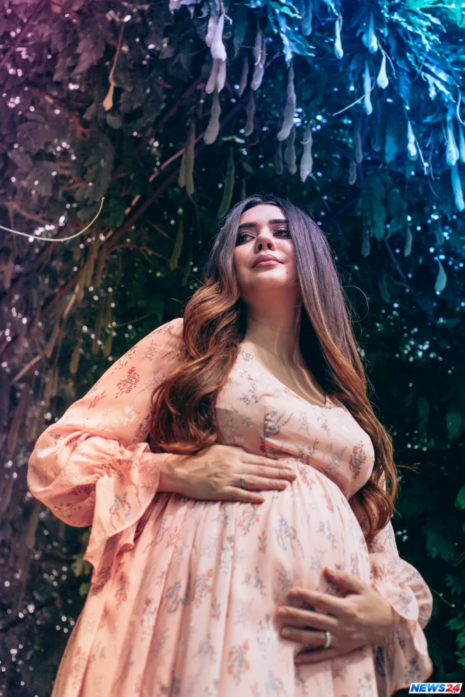 Oksana Rəsulova hamilə fotolarını paylaşdı: "Məni anlamadam qınağa çevirdilər"