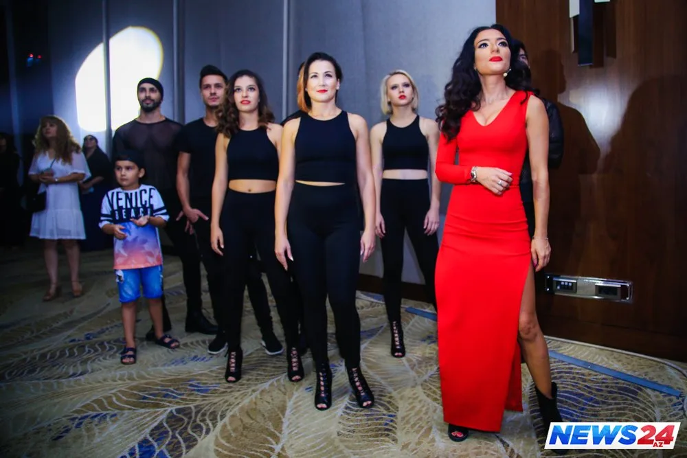 Dilarə məşhurları başına toplayıb “Azərbaycan”ı təqdim etdi – FOTOLAR - VİDEO