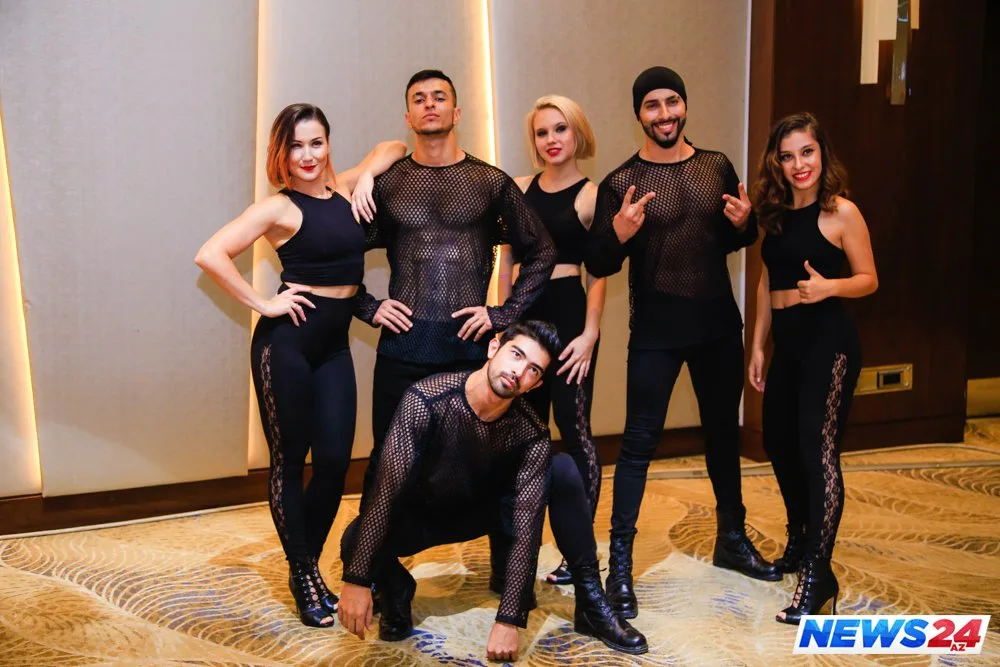 Dilarə məşhurları başına toplayıb “Azərbaycan”ı təqdim etdi – FOTOLAR - VİDEO