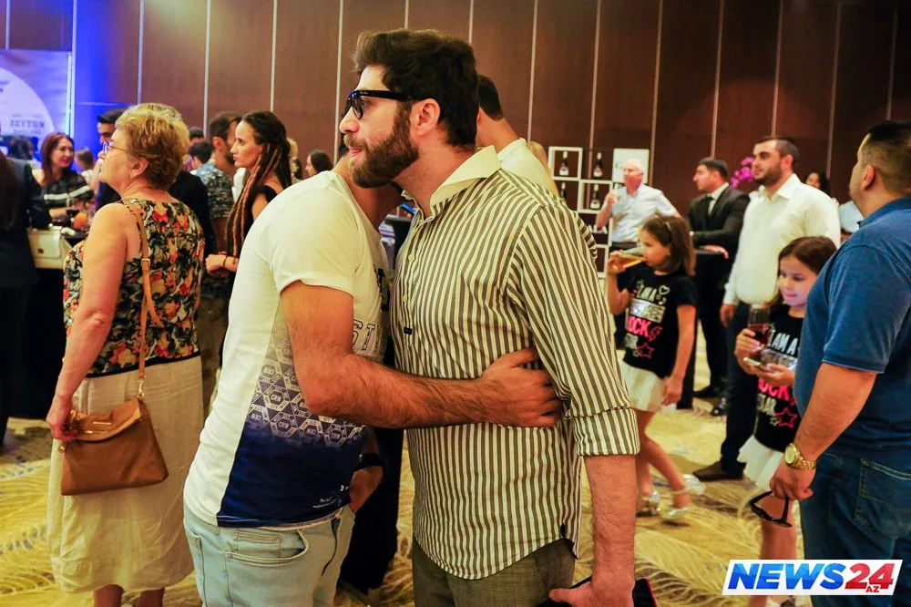 Dilarə məşhurları başına toplayıb “Azərbaycan”ı təqdim etdi – FOTOLAR - VİDEO