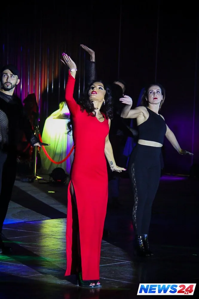 Dilarə məşhurları başına toplayıb “Azərbaycan”ı təqdim etdi – FOTOLAR - VİDEO