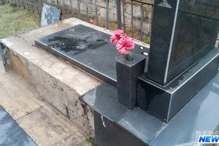 Bakıda FACİƏ: oğlunun və ərinin qəbri başında öldü