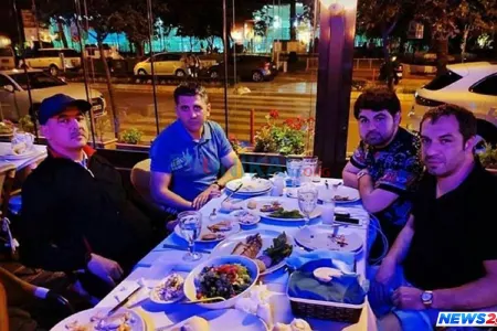Elmar Vəliyev oğlu ilə restoranda - Yeni FOTO
