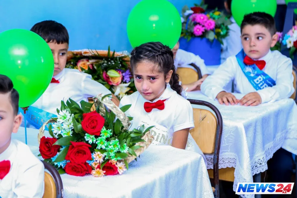 Birincilərin məktəb sevinci və həyəcanı - FOTOLAR - VİDEO