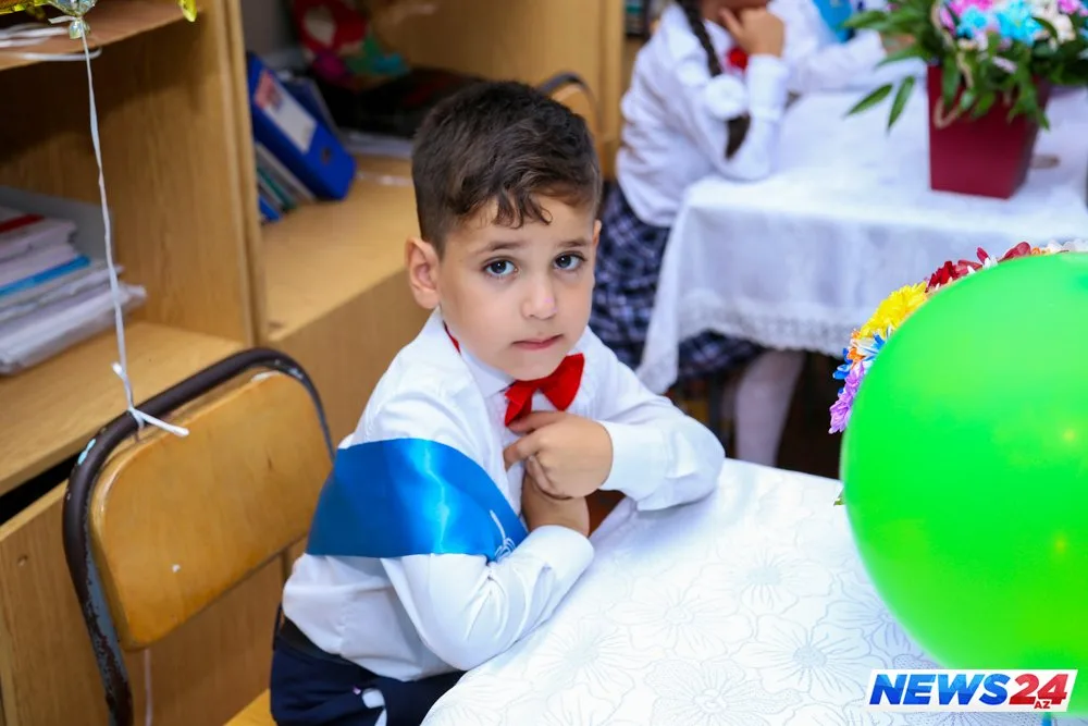 Birincilərin məktəb sevinci və həyəcanı - FOTOLAR - VİDEO