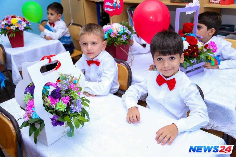 Birincilərin məktəb sevinci və həyəcanı - FOTOLAR - VİDEO