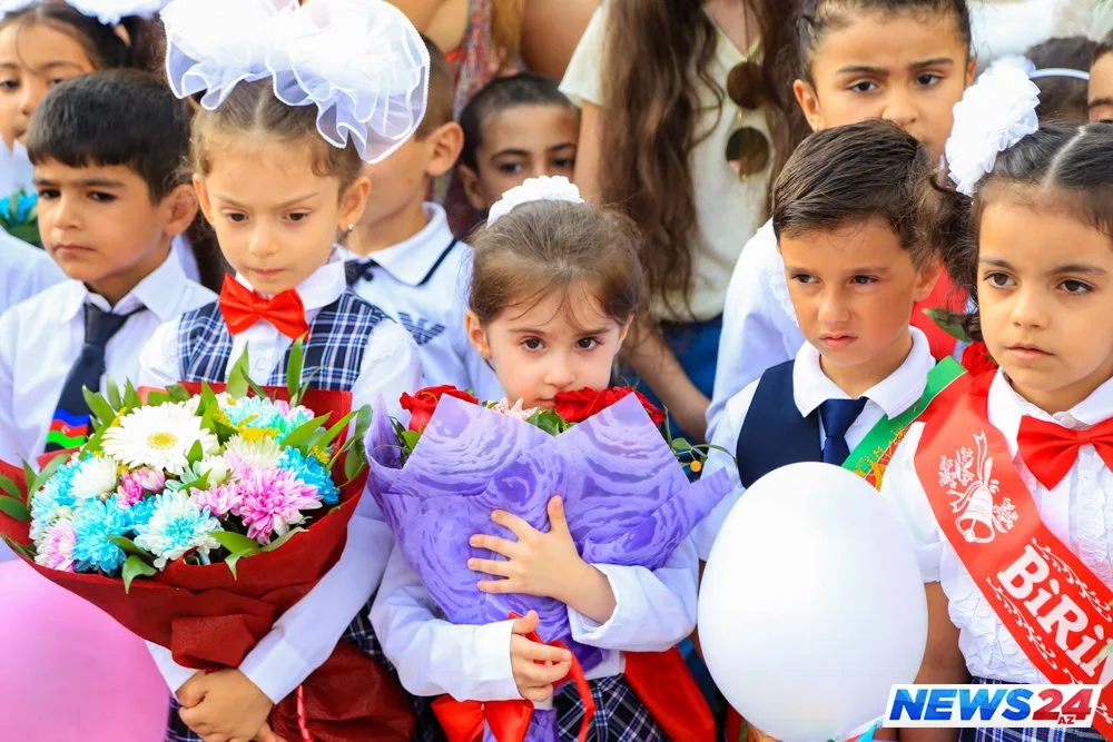 Birincilərin məktəb sevinci və həyəcanı - FOTOLAR - VİDEO