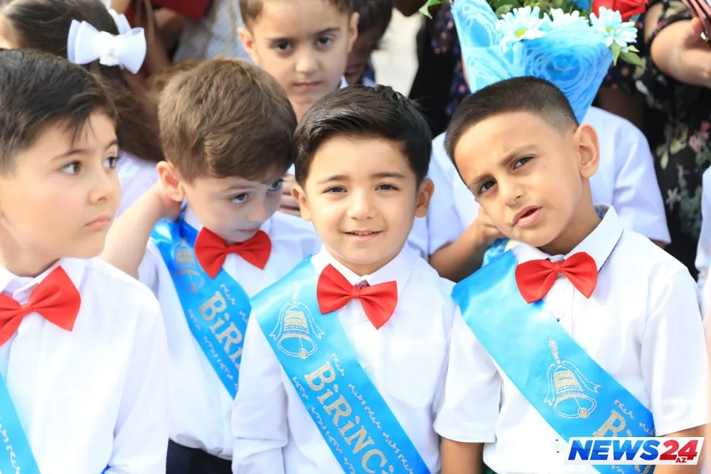 Birincilərin məktəb sevinci və həyəcanı - FOTOLAR - VİDEO