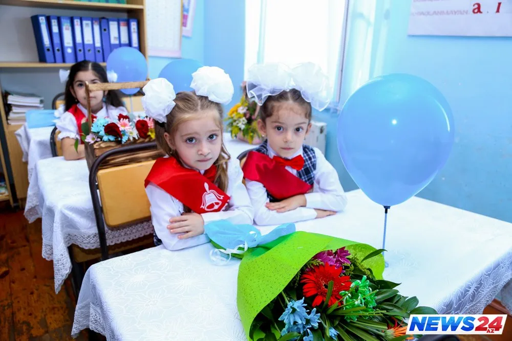 Birincilərin məktəb sevinci və həyəcanı - FOTOLAR - VİDEO