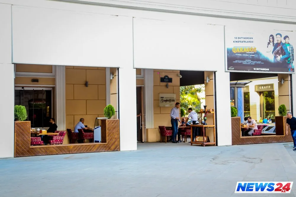 Bakı növbəti biabrçılıq. Bu dəfə "Chaykoffski" çay evi yerli müştəriyə xidmət etmədi - FOTO - VİDEO