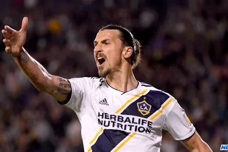 İbrahimoviç özünü “Qol Tanrısı” elan etdi - FOTO