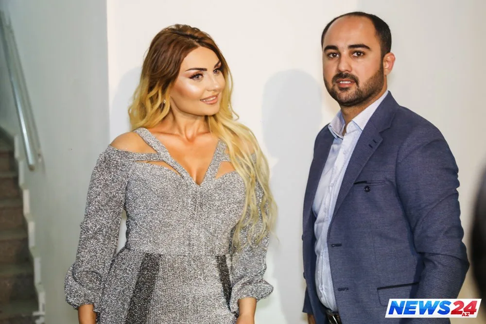 Şakiraya meydan oxuyacağını deyən Şəbnəmin fonoqramlı və anşlaqlı konserti - FOTOLAR