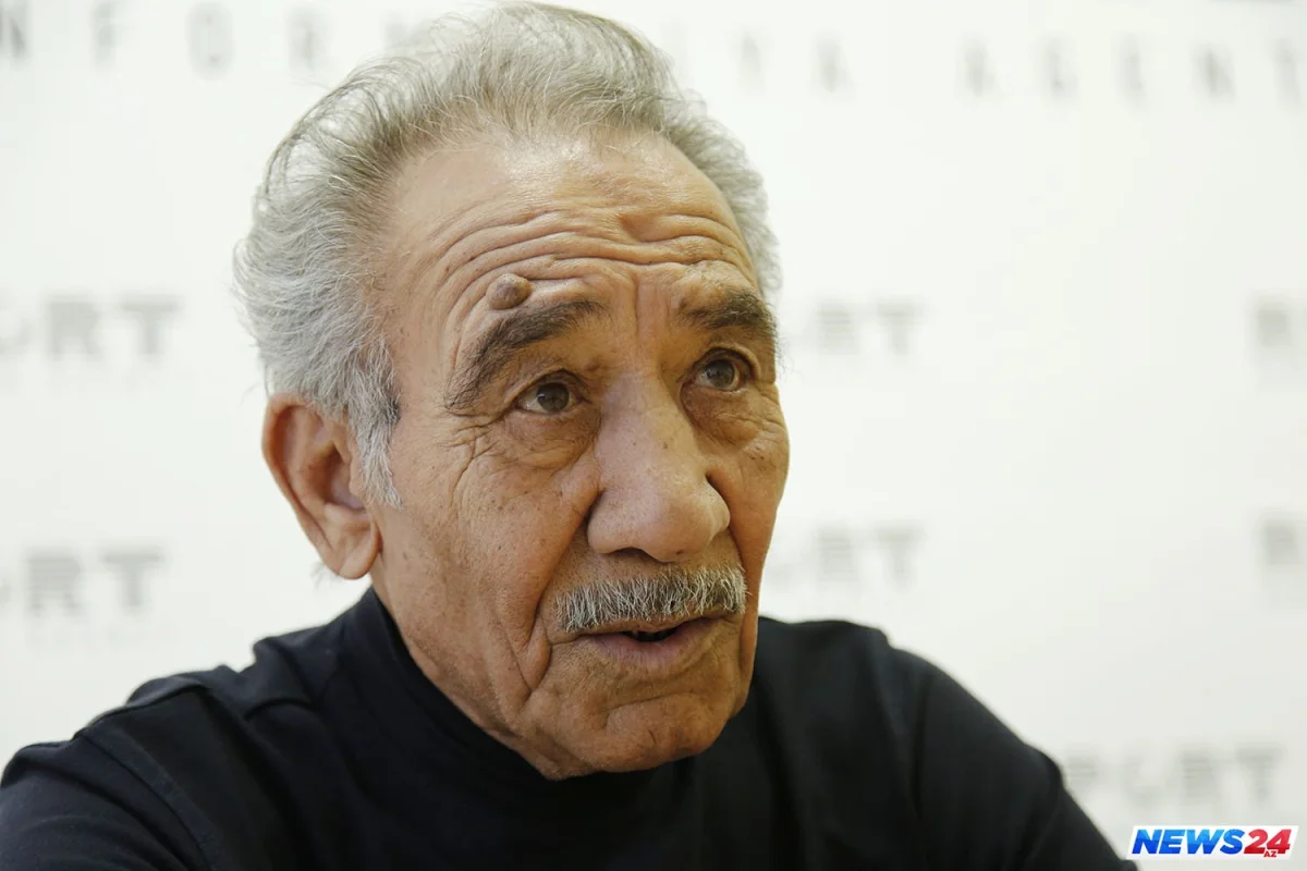 Aşıq Ədalətin məzarı başında saz havası - VİDEO