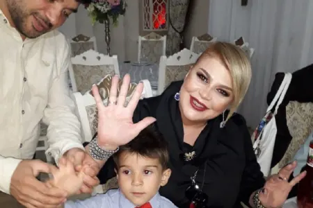 Azərbaycanlı məşhurların Yunanıstan tətili - FOTOLAR - VİDEO