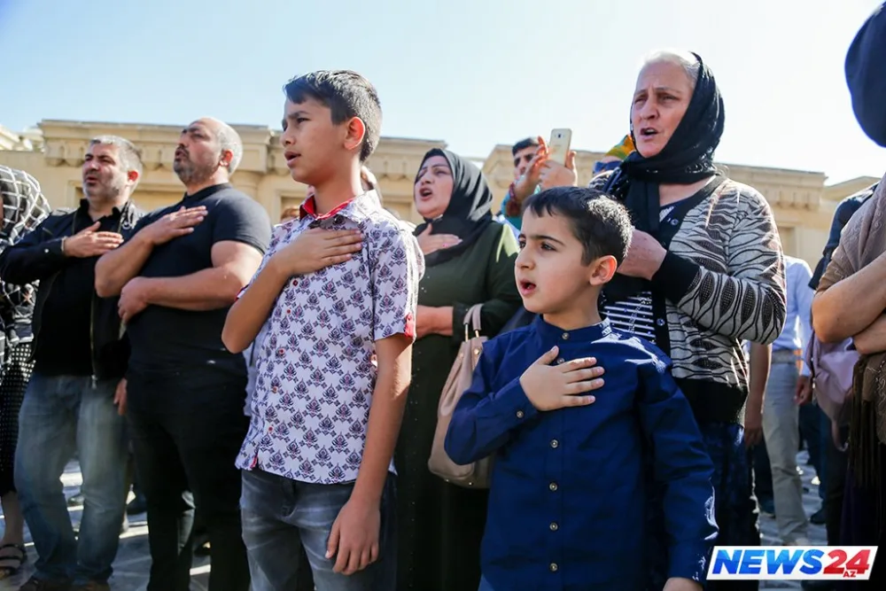 Təzə Pir məscidində Aşura mərasimi - FOTO/VİDEO