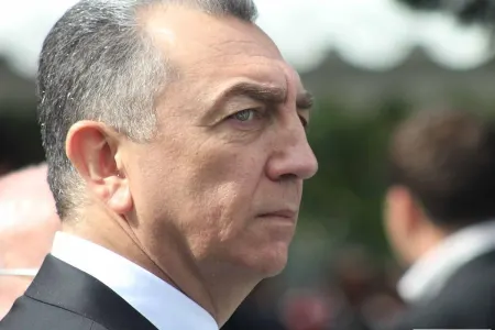 Eldar Əzizov yüksək vəzifəli məmuru işdən çıxartdı - Yeni təyinat