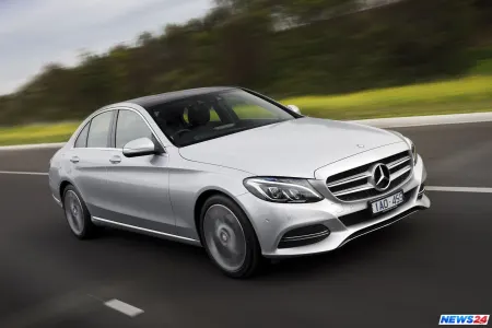 Sürücü minik avtomobilinə 18 sərnişin sığışdırdı - VİDEO