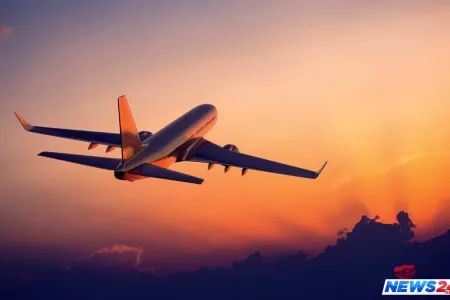 Təyyarədə qorxulu anlar - 30 nəfərin burnundan qan gəldi - VİDEO