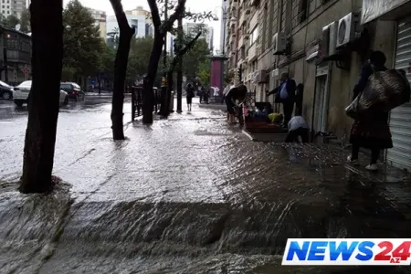 Bakıda yağan güclü yağışla bağlı rəsmi - Açıqlama