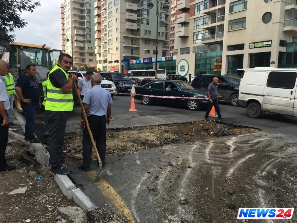 Bakıda daha bir yol çökdü - Fotolar