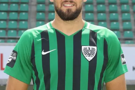 Azərbaycanlı futbolçu Bundesliqanın ən yaxşısı seçildi