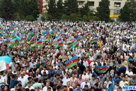 Bakıda Qarabağ mitinqi başlayıb