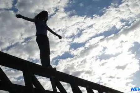 Ərinin Rusiyaya getməsini istəməyən qadın intihara cəhd etdi