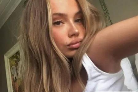 Kimsə onun transseksual olduğuna inanmır-Foto