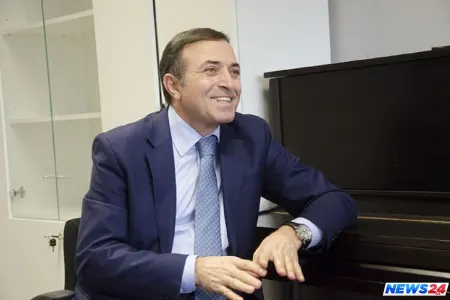 58 yaşlı “Məcnun”: “Ən yaxşı tələbələrim mənim sənət yoldaşlarım olub”