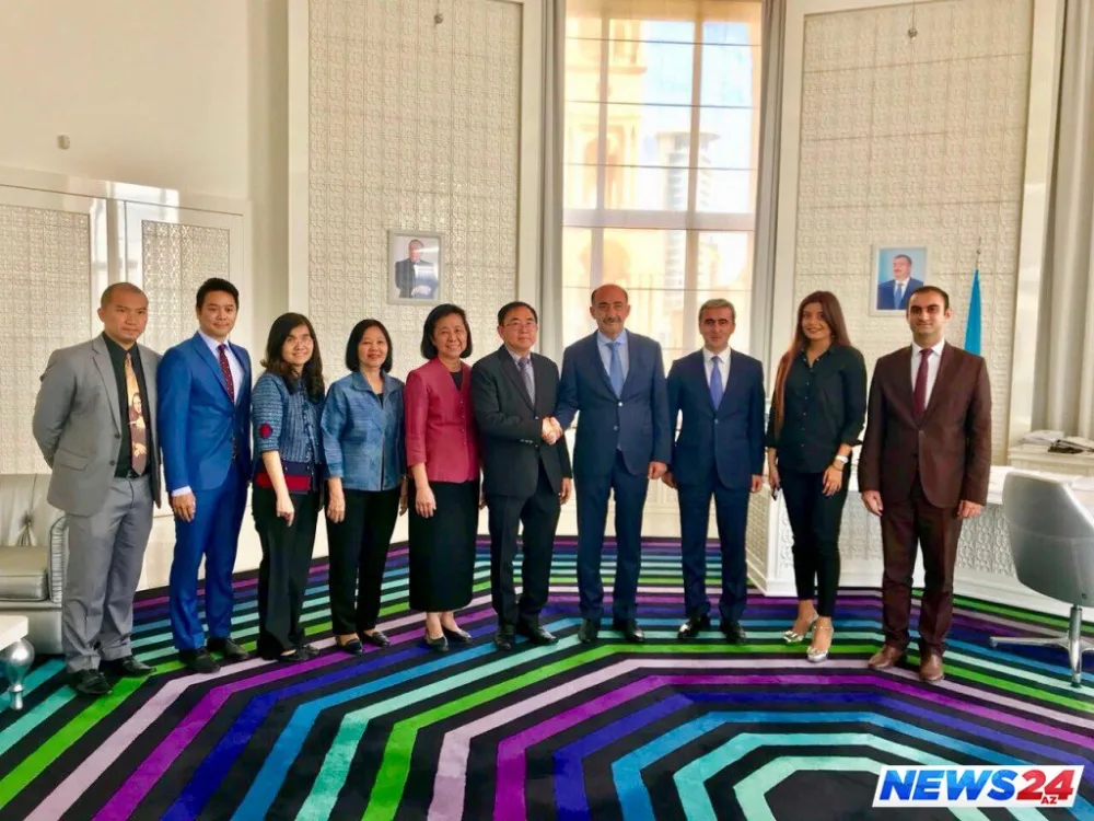 Əbülfəs Qarayev Tailand Krallığının mədəniyyət naziri ilə görüşüb