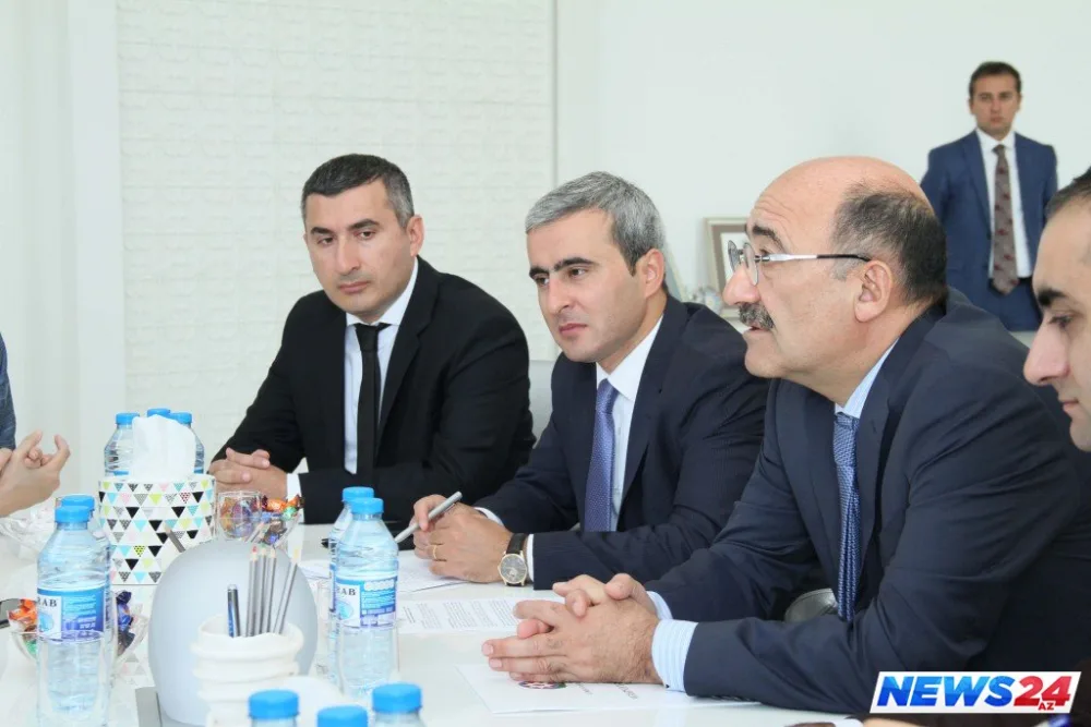 Əbülfəs Qarayev Tailand Krallığının mədəniyyət naziri ilə görüşüb