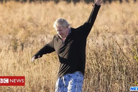Boris Conson Tereza Meyin acığına alt paltarında qaçdı — FOTO