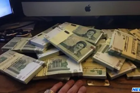 Bir gün içində İranda dollar yarıbayarı ucuzlaşdı